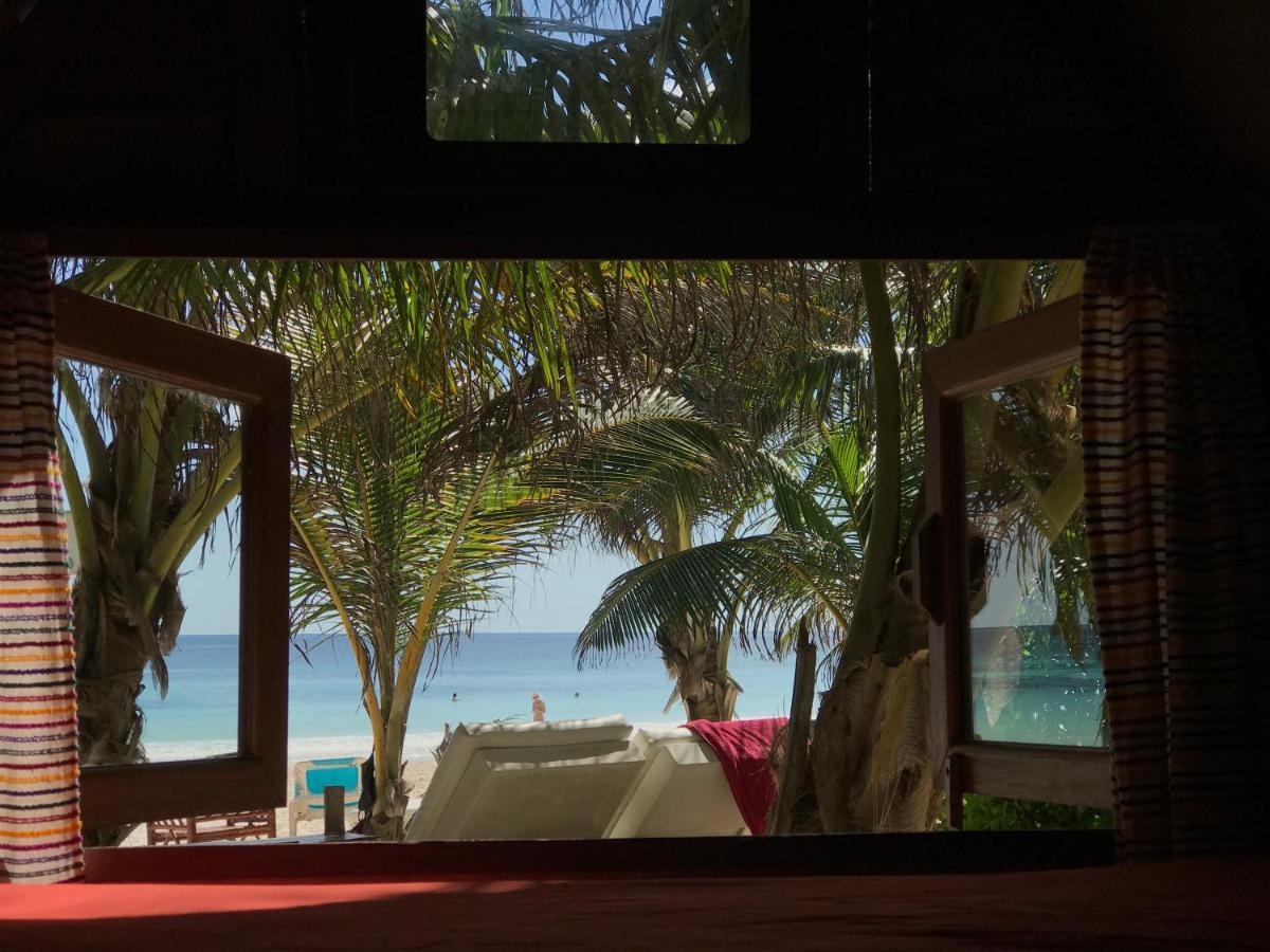 טולום Chavez Eco Beach Camping And Cabanas מראה חיצוני תמונה