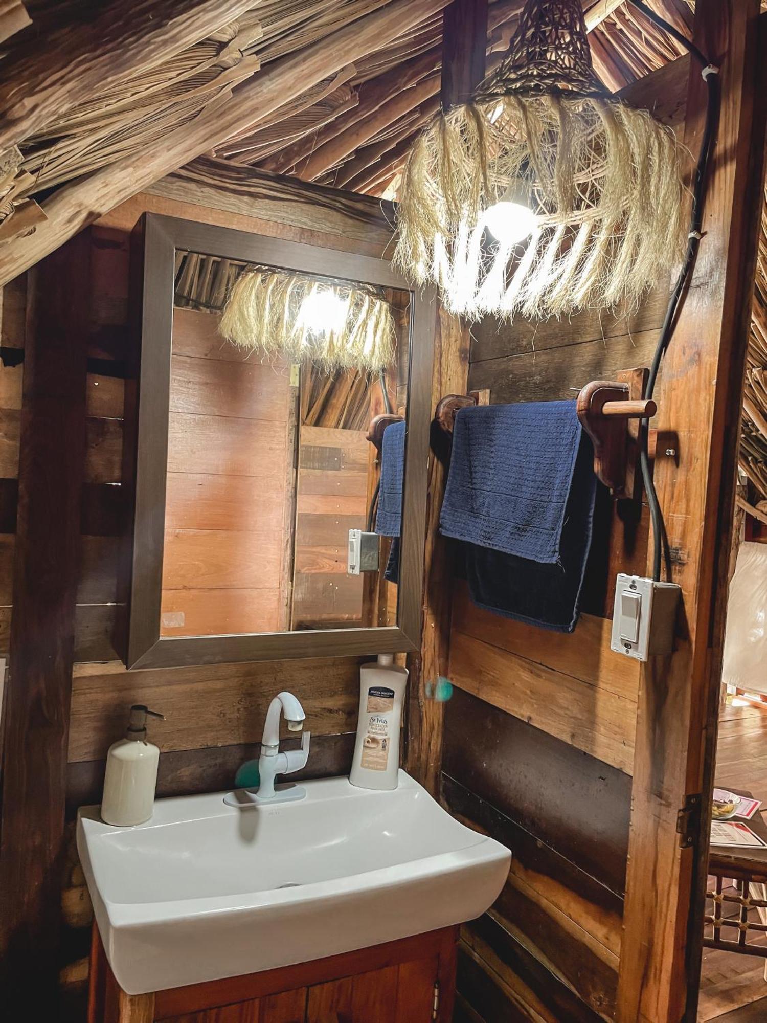טולום Chavez Eco Beach Camping And Cabanas חדר תמונה